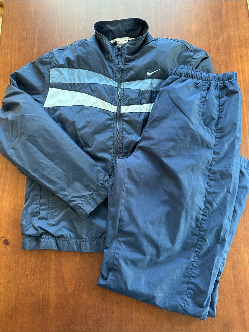 Vintage Nike Women’s Navy Blue and Light Blue Track Jacket & Pants Set